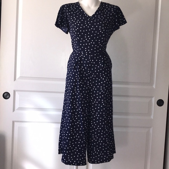 FLUTTER SLEEVE ROMPER - Picture 1 of 7